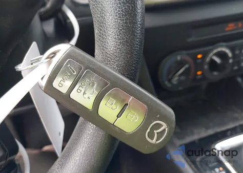 2017 Mazda Mazda3 4-Door Sport z USA, uszkodzony, nr VIN 3MZBN1U75HM135424